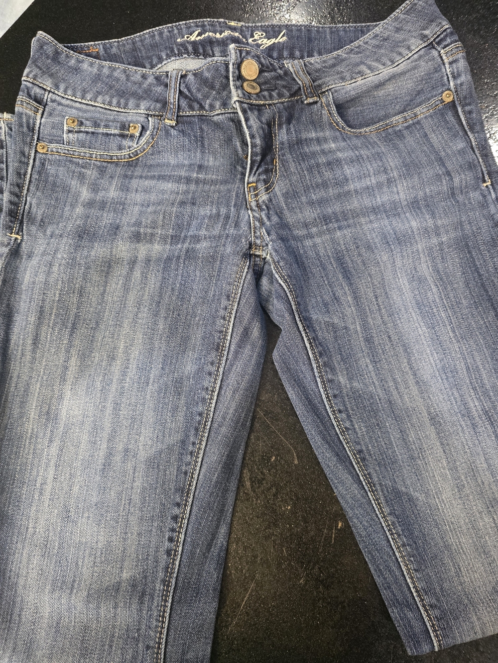 American Eagle Outfitters Straight-Leg Washed Blue Jeans
